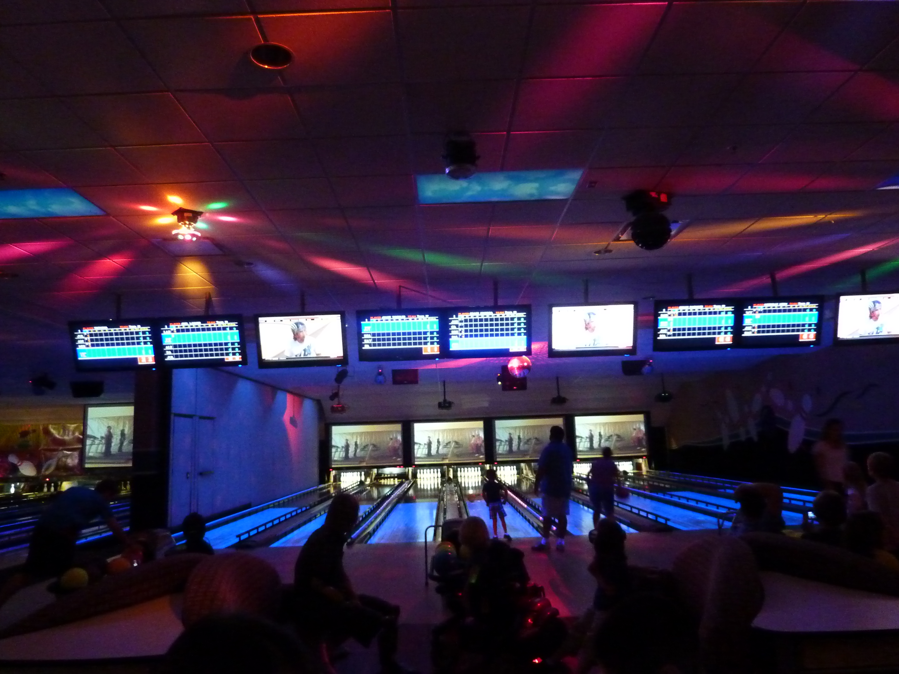 Ford lanes cosmic bowling #7